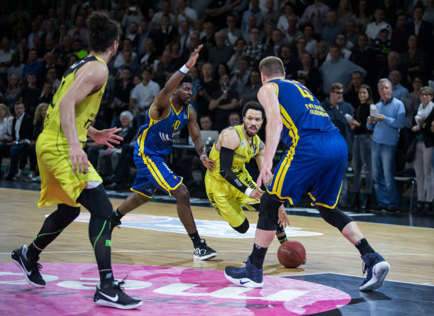 在叙事上做 在叙事上做