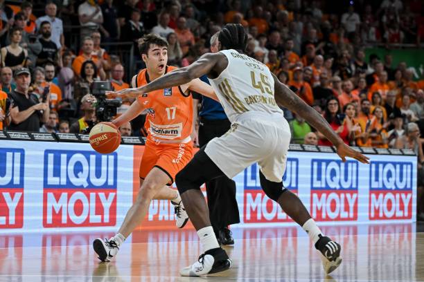 谢什科也是 谢什科也是