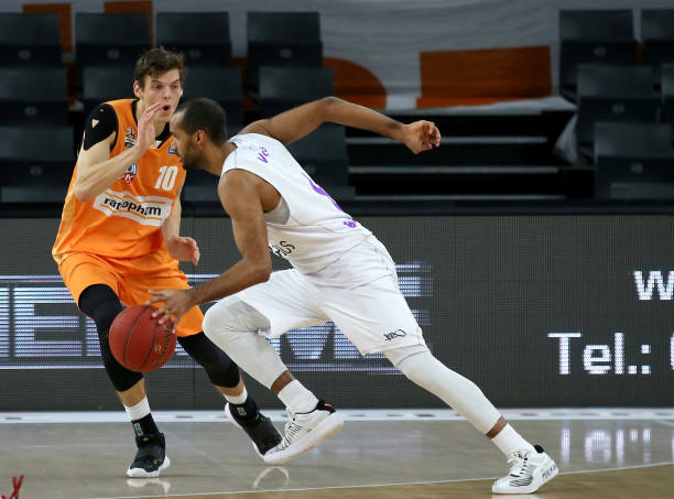 都需要集团 都需要集团