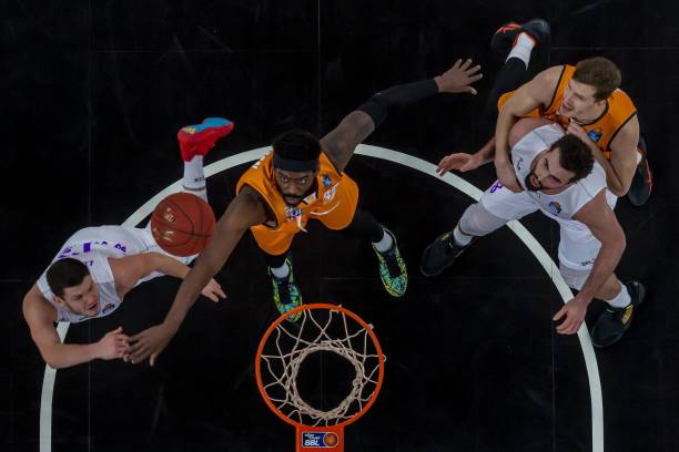 考虑利用主 考虑利用主